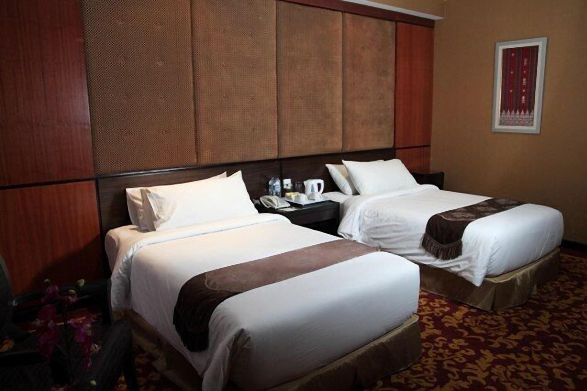Premier Basko Hotel Padang  Extérieur photo