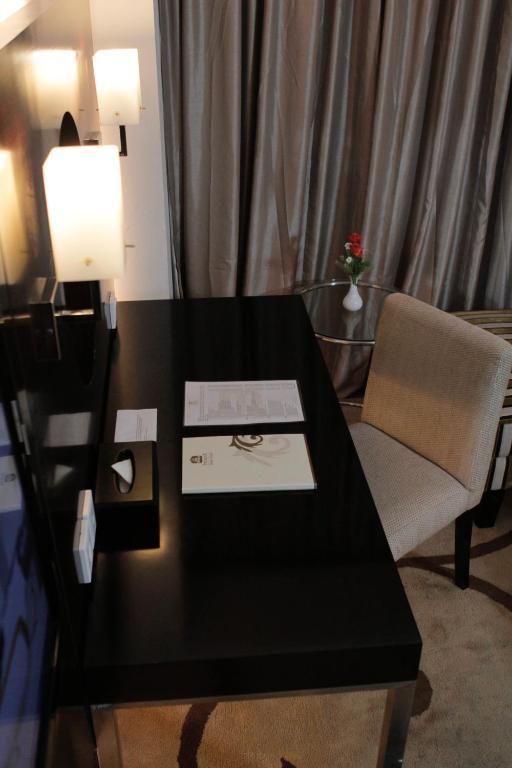 Premier Basko Hotel Padang  Extérieur photo