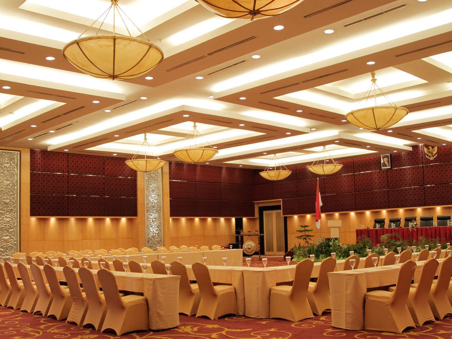 Premier Basko Hotel Padang  Extérieur photo
