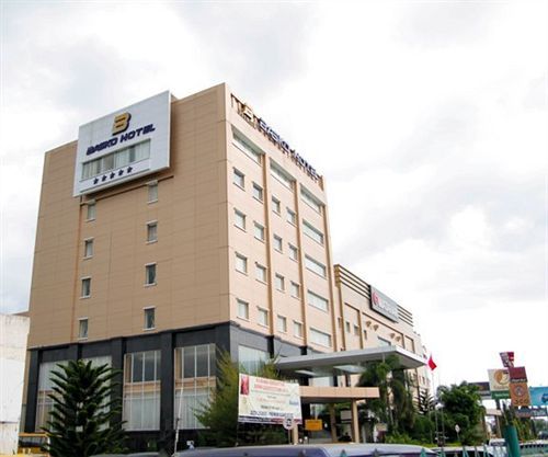 Premier Basko Hotel Padang  Extérieur photo
